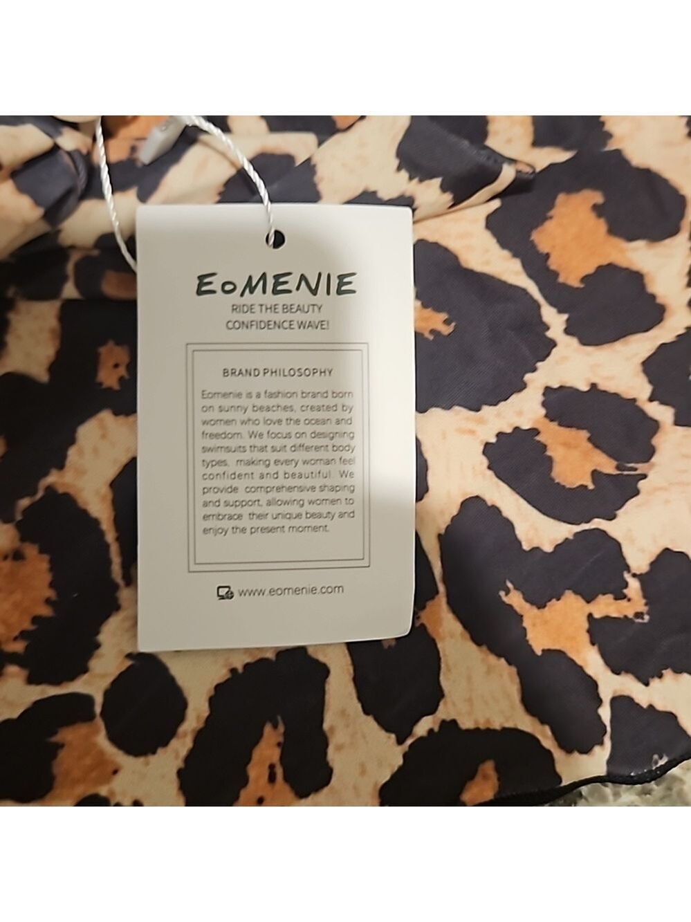 Eomenie Leopard Print One-Piece Swimsuit – Body Shaping – NWT – Size L - Picture 4 of 8